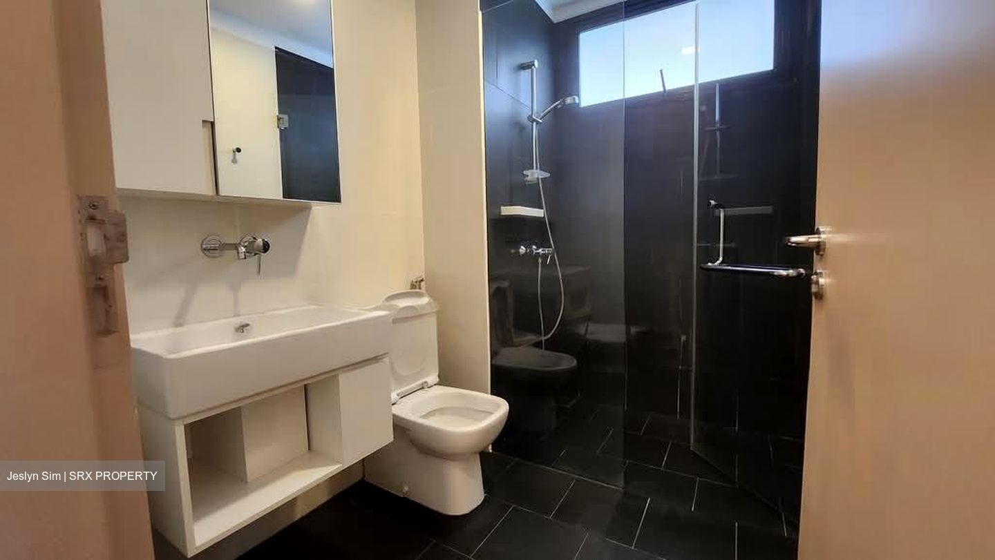 Village @ Pasir Panjang (D5), Condominium #539094491